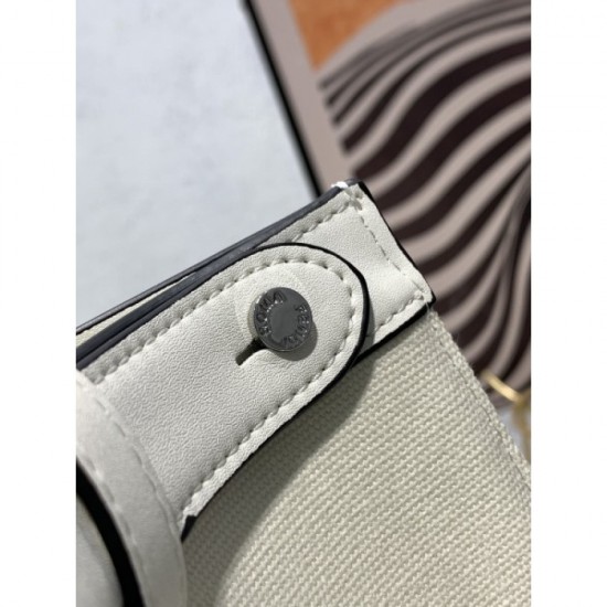 FENDI Fendi Tote Bag 2023SS Selected Spring/Summer Featured Products FENDI Fendi Tote Bag 2023SS Selected Spring/Summer Featured Products