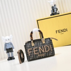 FENDI Fendi Tote Bag 2023SS At the cutting edge of trends