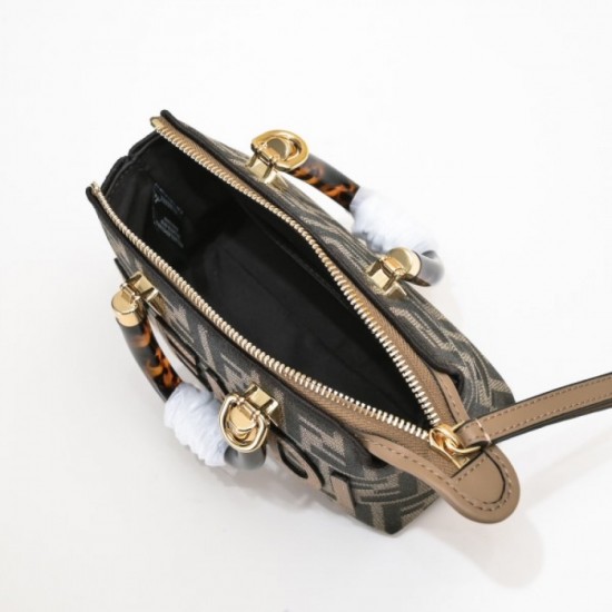FENDI Fendi Tote Bag 2023SS At the cutting edge of trends FENDI Fendi Tote Bag 2023SS At the cutting edge of trends