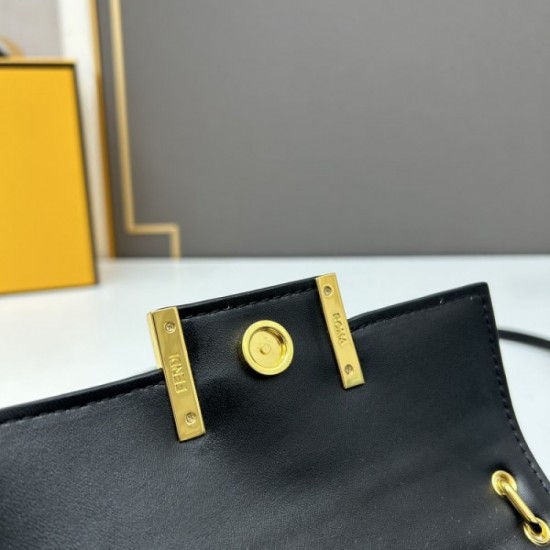 FENDI Fendi shoulder bag 2023SS summer new work to keep an eye on FENDI Fendi shoulder bag 2023SS summer new work to keep an eye on