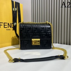 FENDI Shoulder bag 2023FW In stock and used by overseas celebrities