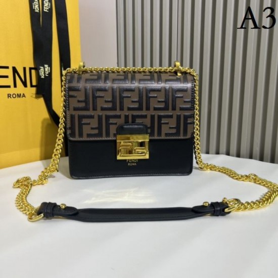 FENDI Shoulder bag 2023FW In stock and used by overseas celebrities FENDI Shoulder bag 2023FW In stock and used by overseas celebrities