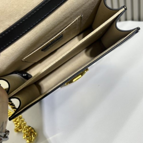 FENDI Shoulder bag 2023FW In stock and used by overseas celebrities FENDI Shoulder bag 2023FW In stock and used by overseas celebrities