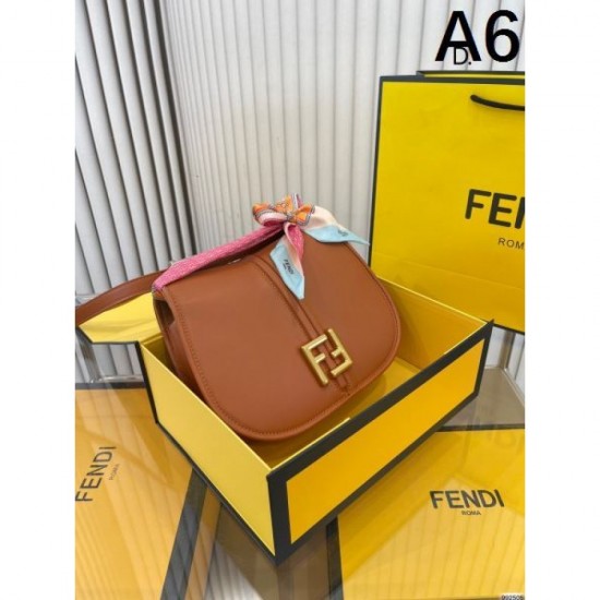 FENDI shoulder bag 2023FW trend style FENDI shoulder bag 2023FW trend style