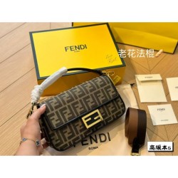 FENDI Tote Bag 2023FW Light Autumn Coordination