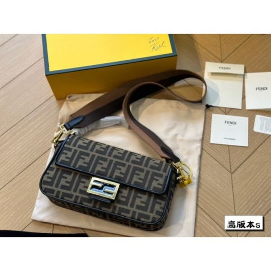 FENDI Tote Bag 2023FW Light Autumn Coordination FENDI Tote Bag 2023FW Light Autumn Coordination
