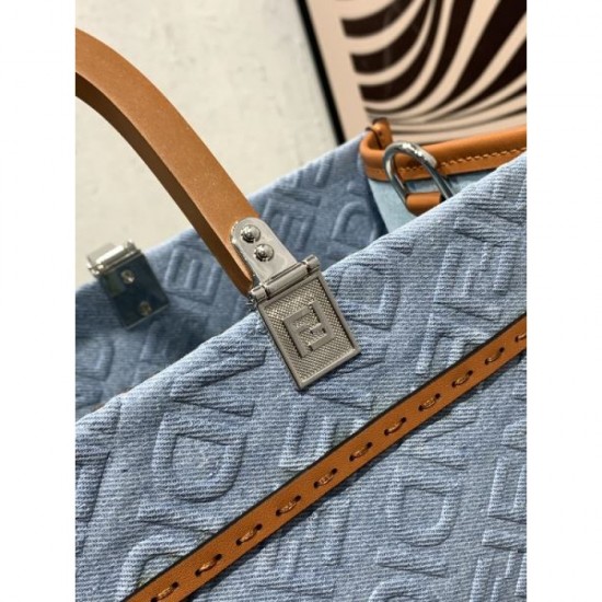 FENDI Tote Bag 2023FW Design perfect for everyday use FENDI Tote Bag 2023FW Design perfect for everyday use