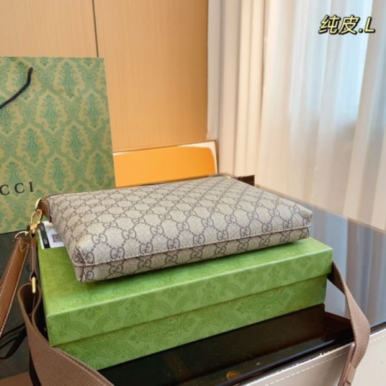GUCCI Gucci Shoulder Bag 2023FW Top-class item that is popular this season GUCCI Gucci Shoulder Bag 2023FW Top-class item that is popular this season