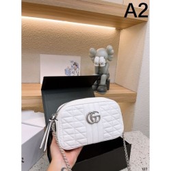 GUCCI Shoulder Bag 2023FW Popular ☆ Recommended for Autumn