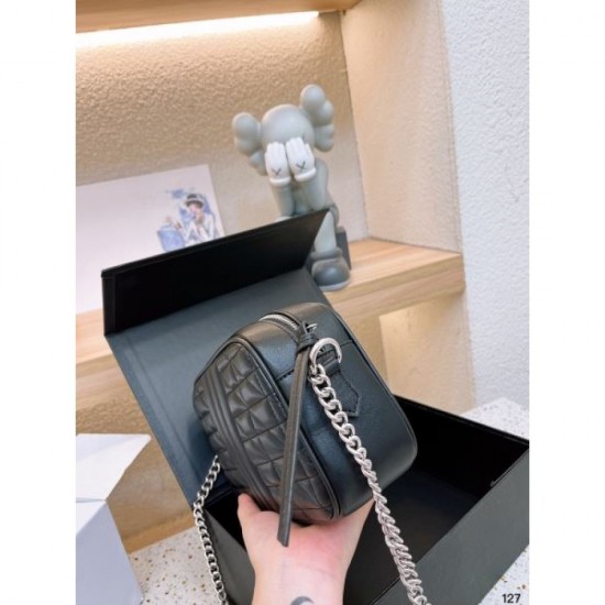 GUCCI Shoulder Bag 2023FW Popular ☆ Recommended for Autumn GUCCI Shoulder Bag 2023FW Popular ☆ Recommended for Autumn