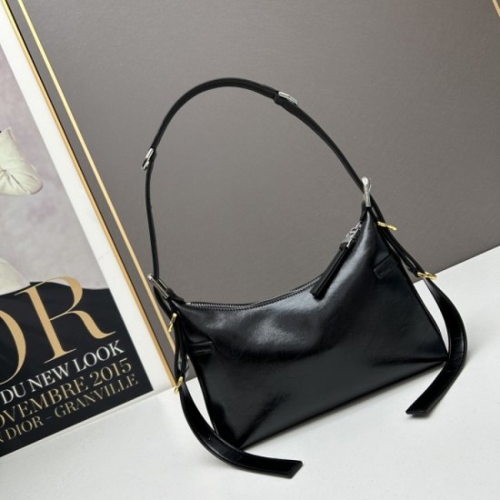 GIVENCHY Givenchy Tote Bag 2023SS trend style! GIVENCHY Givenchy Tote Bag 2023SS trend style!