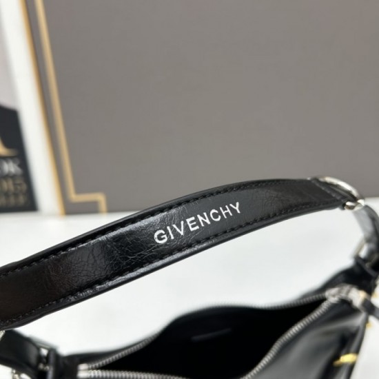 GIVENCHY Givenchy Tote Bag 2023SS trend style! GIVENCHY Givenchy Tote Bag 2023SS trend style!