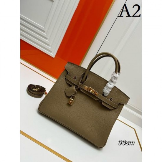 HERMES Tote Bag 2023FW Anyone can be fashionable! HERMES Tote Bag 2023FW Anyone can be fashionable!