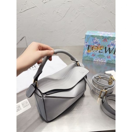 LOEWE Tote Bag 2023FW Recommended items necessary for fall and winter LOEWE Tote Bag 2023FW Recommended items necessary for fall and winter