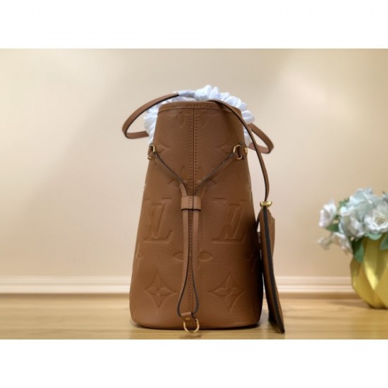 2023SS LOUIS VUITTON Louis Vuitton sophisticated design tote bag 2023SS LOUIS VUITTON Louis Vuitton sophisticated design tote bag
