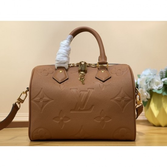 2023SS LOUIS VUITTON Louis Vuitton Attractive Good Condition Tote Bag 2023SS LOUIS VUITTON Louis Vuitton Attractive Good Condition Tote Bag