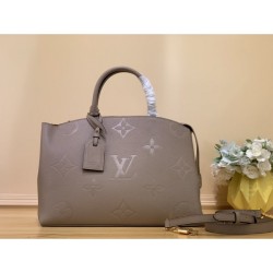 2023SS LOUIS VUITTON Louis Vuitton tote bag with a loose feeling