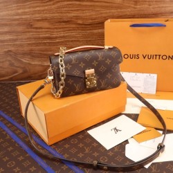 Louis Vuitton tote bag 2023SS popular gift