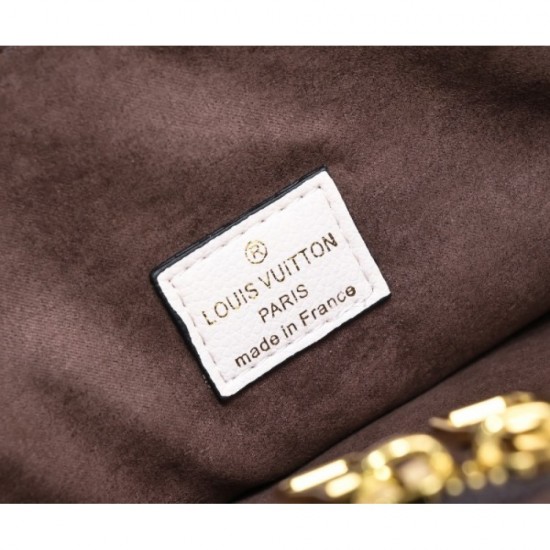 LOUIS VUITTON Louis Vuitton Tote Bag 2023SS Now in the height of summer LOUIS VUITTON Louis Vuitton Tote Bag 2023SS Now in the height of summer