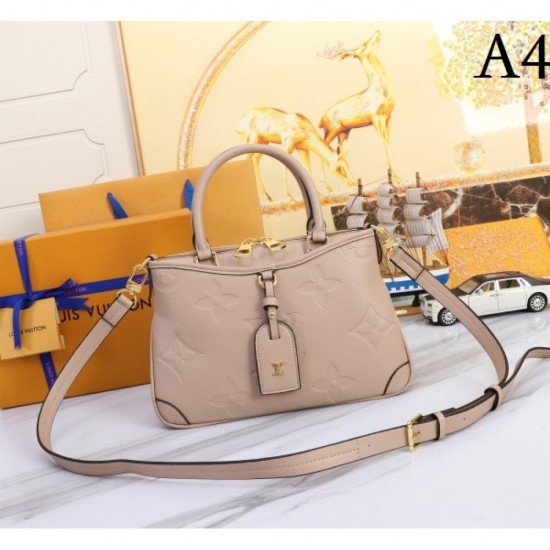 LOUIS VUITTON Louis Vuitton Tote Bag 2023SS Love at first sight LOUIS VUITTON Louis Vuitton Tote Bag 2023SS Love at first sight