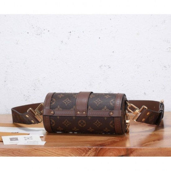 LOUIS VUITTON Louis Vuitton Shoulder Bag 2023SS TOP Seller Award Winner LOUIS VUITTON Louis Vuitton Shoulder Bag 2023SS TOP Seller Award Winner
