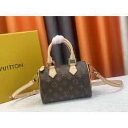 LOUIS VUITTON Tote Bag 2023FW Recommended Coordination