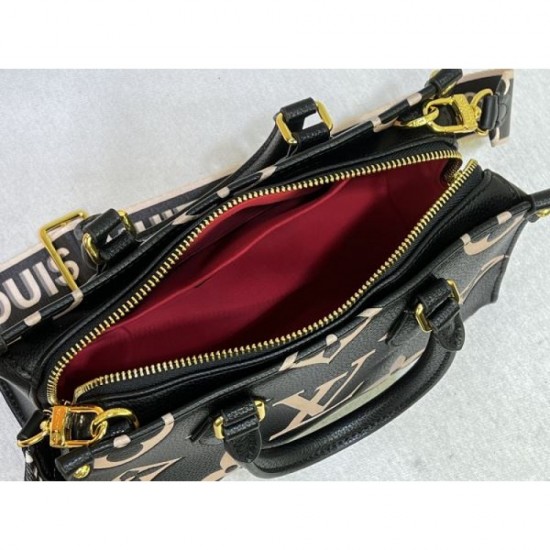 LOUIS VUITTON Louis Vuitton tote bag 2023FW Neat feel LOUIS VUITTON Louis Vuitton tote bag 2023FW Neat feel