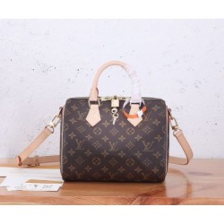 LOUIS VUITTON tote bag 2023FW becoming mainstream