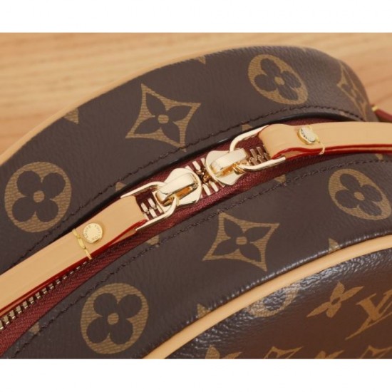 LOUIS VUITTON shoulder bag 2023FW latest arrival LOUIS VUITTON shoulder bag 2023FW latest arrival