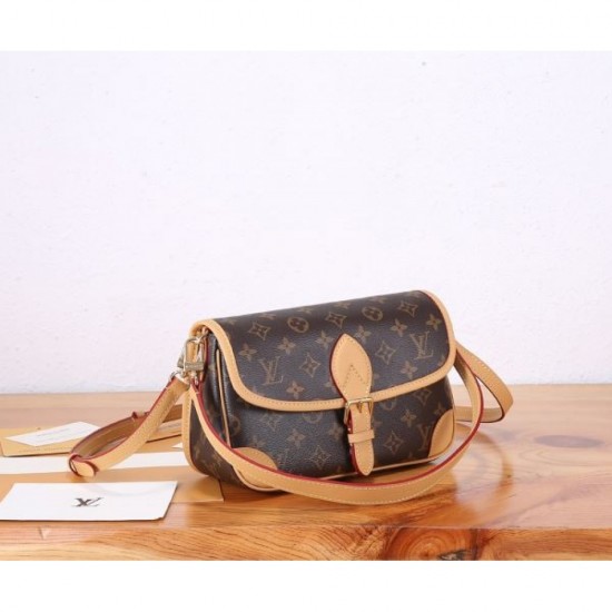 LOUIS VUITTON Shoulder bag 2023FW Great success in autumn LOUIS VUITTON Shoulder bag 2023FW Great success in autumn