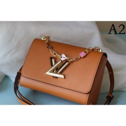 LOUIS VUITTON Shoulder bag 2023FW This is perfect