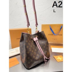 LOUIS VUITTON Shoulder Bag 2023FW Featured No.1