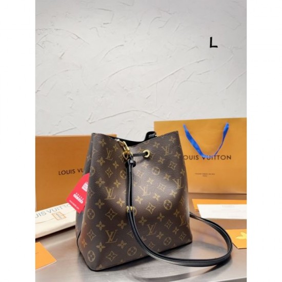 LOUIS VUITTON Shoulder Bag 2023FW Featured No.1 LOUIS VUITTON Shoulder Bag 2023FW Featured No.1