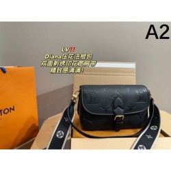 LOUIS VUITTON Shoulder bag 2023FW Hard to obtain