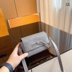 LOUIS VUITTON Shoulder Bag 2023FW Surprising Price
