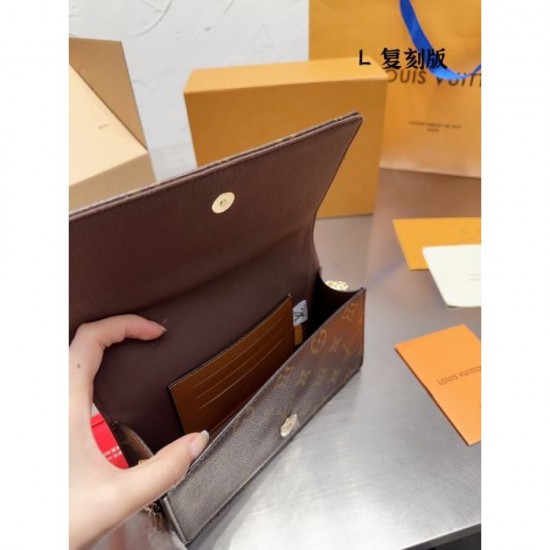 LOUIS VUITTON Shoulder Bag 2023FW Hot Topic LOUIS VUITTON Shoulder Bag 2023FW Hot Topic