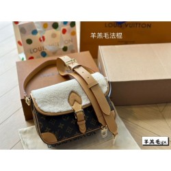 LOUIS VUITTON Louis Vuitton tote bag 2023FW advance arrival