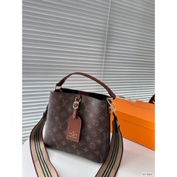 LOUIS VUITTON Louis Vuitton tote bag 2023FW new addition