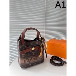 LOUIS VUITTON Louis Vuitton tote bag 2023FW before sold out