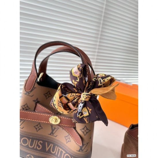 LOUIS VUITTON Louis Vuitton tote bag 2023FW before sold out LOUIS VUITTON Louis Vuitton tote bag 2023FW before sold out