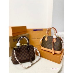 LOUIS VUITTON Louis Vuitton tote bag 2023FW trendy this year