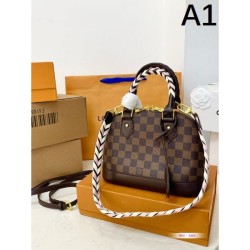 LOUIS VUITTON Louis Vuitton tote bag 2023FW trendy this year