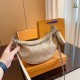 LOUIS VUITTON Louis Vuitton tote bag 2023FW difficult to obtain LOUIS VUITTON Louis Vuitton tote bag 2023FW difficult to obtain