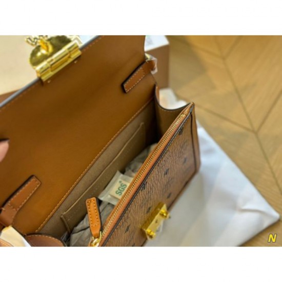 MCM Shoulder Bag 2023FW Overseas Limited! MCM Shoulder Bag 2023FW Overseas Limited!