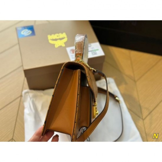 MCM Tote Bag 2023FW Popular Brands This Autumn MCM Tote Bag 2023FW Popular Brands This Autumn
