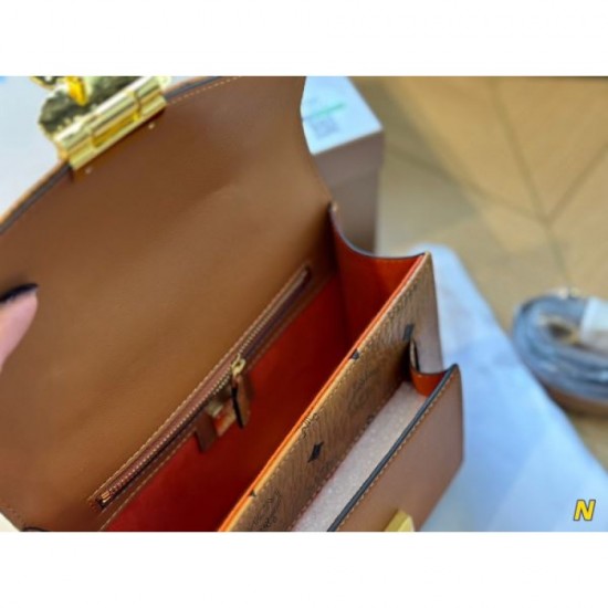 MCM Tote Bag 2023FW Popular Brands This Autumn MCM Tote Bag 2023FW Popular Brands This Autumn