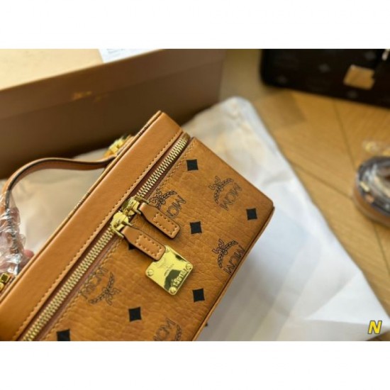 MCM Tote Bag 2023FW Recommended for fall/winter wear MCM Tote Bag 2023FW Recommended for fall/winter wear