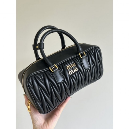 MIU MIU Miu Miu Tote Bag 2023SS Last Chance MIU MIU Miu Miu Tote Bag 2023SS Last Chance