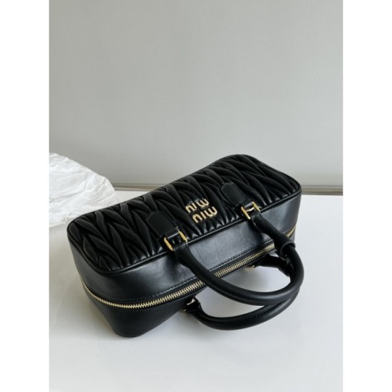 MIU MIU Miu Miu Tote Bag 2023SS Last Chance MIU MIU Miu Miu Tote Bag 2023SS Last Chance
