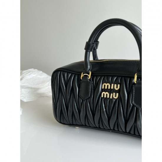MIU MIU Miu Miu Tote Bag 2023SS Last Chance MIU MIU Miu Miu Tote Bag 2023SS Last Chance